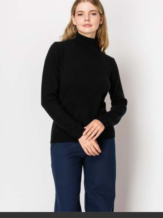 the cashmere shop Sweaters - The Cashmere Shop black cashmere turtleneck Sz M